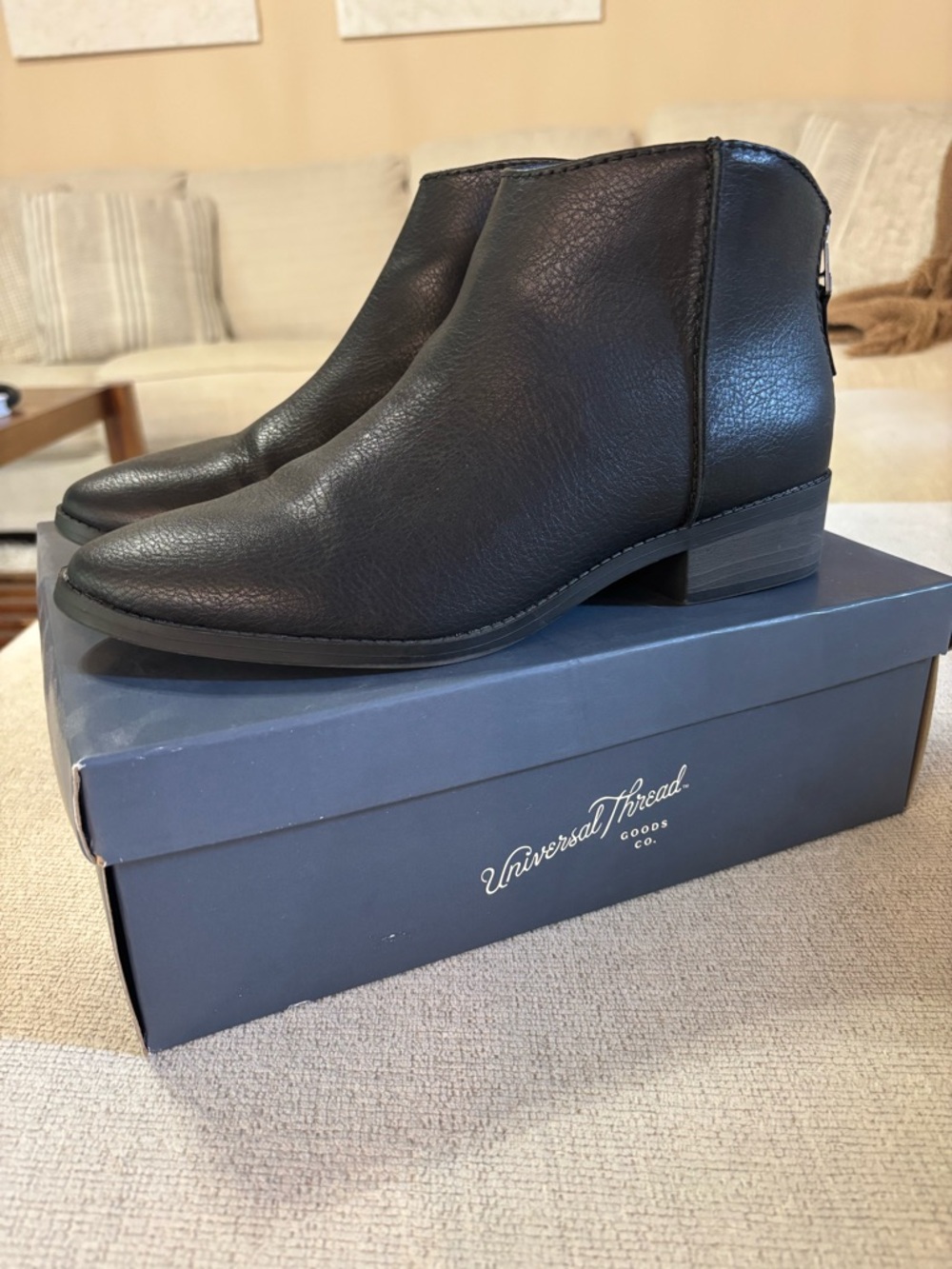 Universal Thread boots - Picture 2 of 8